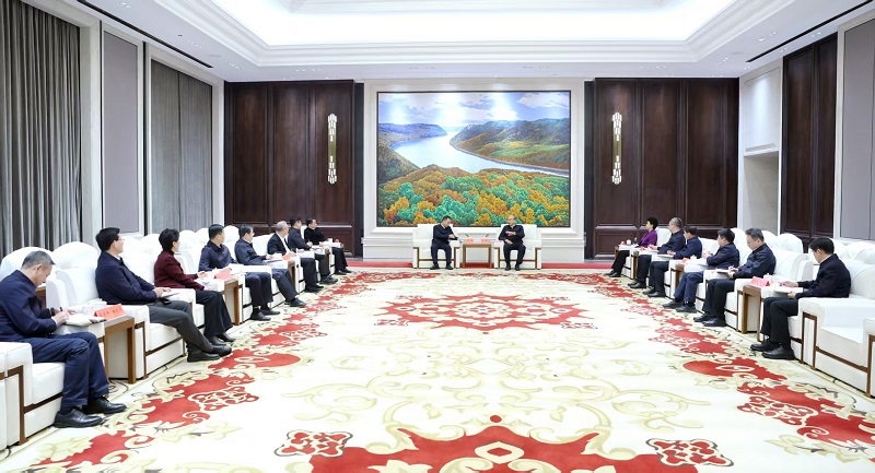 许勤梁惠玲会见国家能源集团董事长邹磊